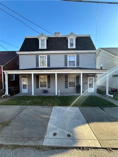 Photo of 22 W Katherine Ave, Washington, PA 15301 (MLS # 1750416)