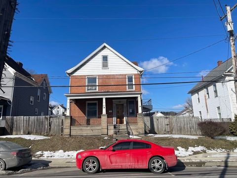 Homes For Sale - 215 N 4th St St<br/> Youngwood, PA 15697