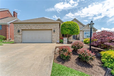 Photo for 408 Foxwood Ln
