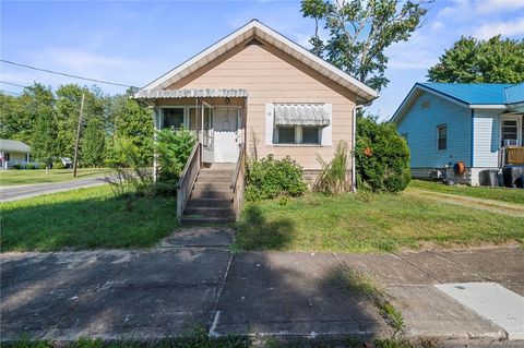3 S 14th St Sharpsville PA 16150