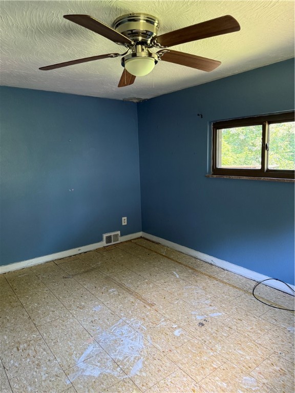 Lincoln Place, Pennsylvania 15207, United States, 4 Bedrooms Bedrooms, ,2 BathroomsBathrooms,Residential,Active,173387