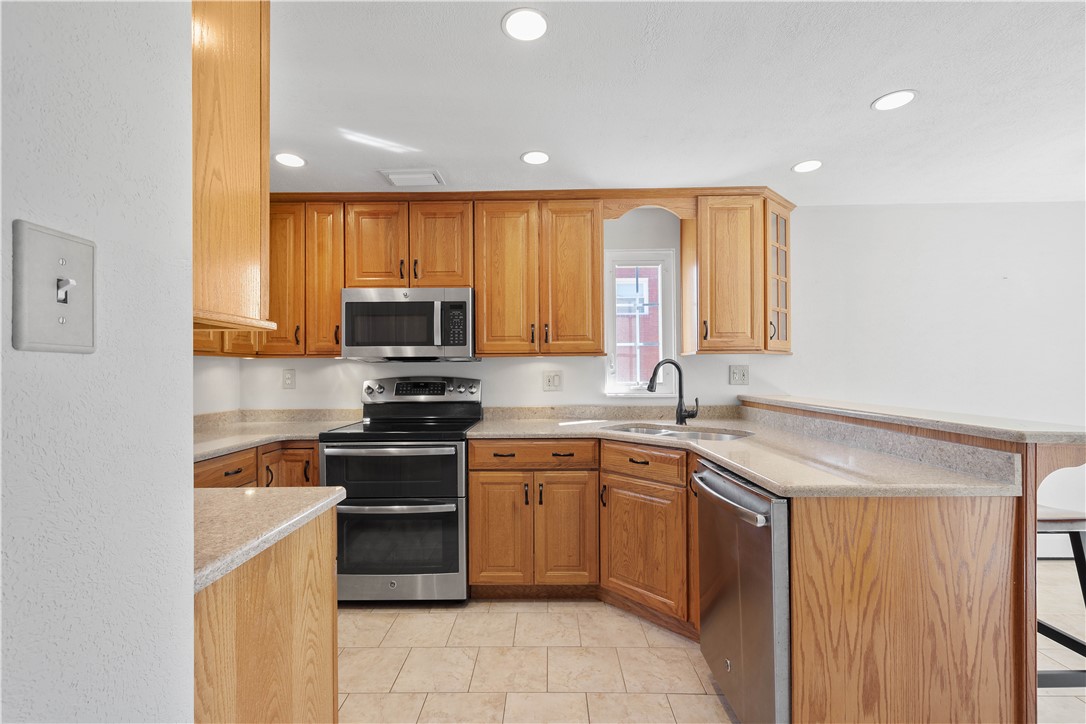 1609 Critchfield Dr Dr, Bridgeville, Pennsylvania image 12