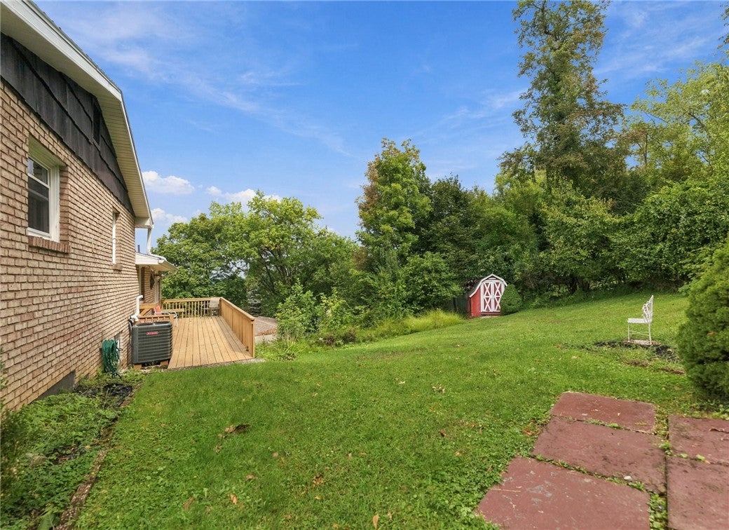 702 Woodside Dr