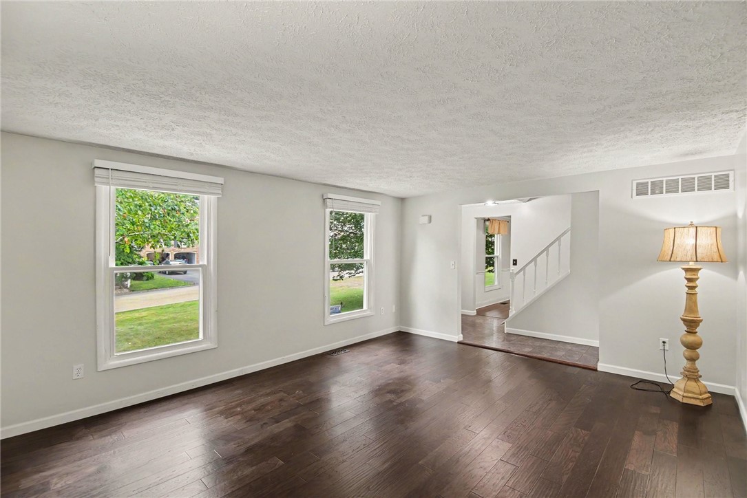 149 Briarwood Ln