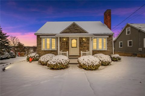 Photo of 731 West Main St, Somerset, PA 15501 (MLS # 1733044)