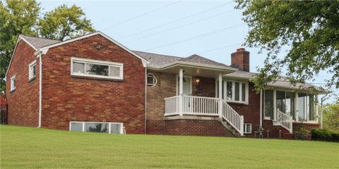 Photo of 500 Marylea Ave, Pittsburgh, PA 15227 (MLS # 1726833)