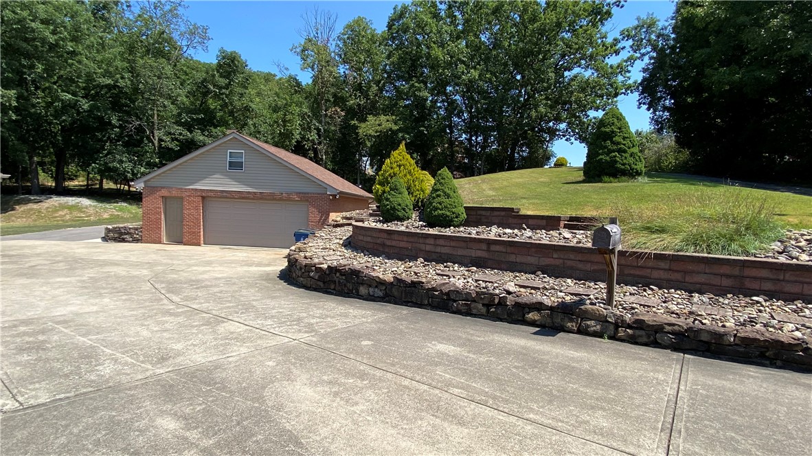 40 Oak Ln, Youngwood, Pennsylvania image 20
