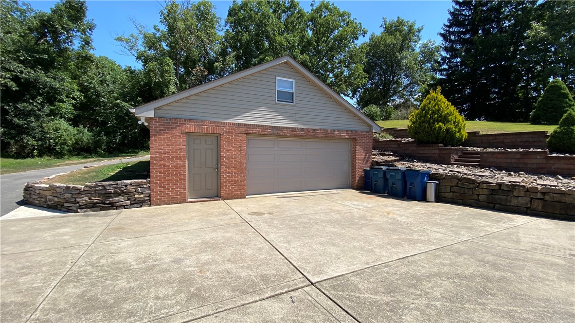 40 Oak Ln, Youngwood, Pennsylvania image 18