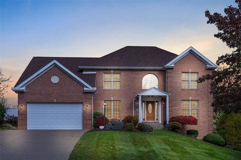 Photo of 370 Cobblestone Cir, Mc Kees Rocks, PA 15136 (MLS # 1736575)