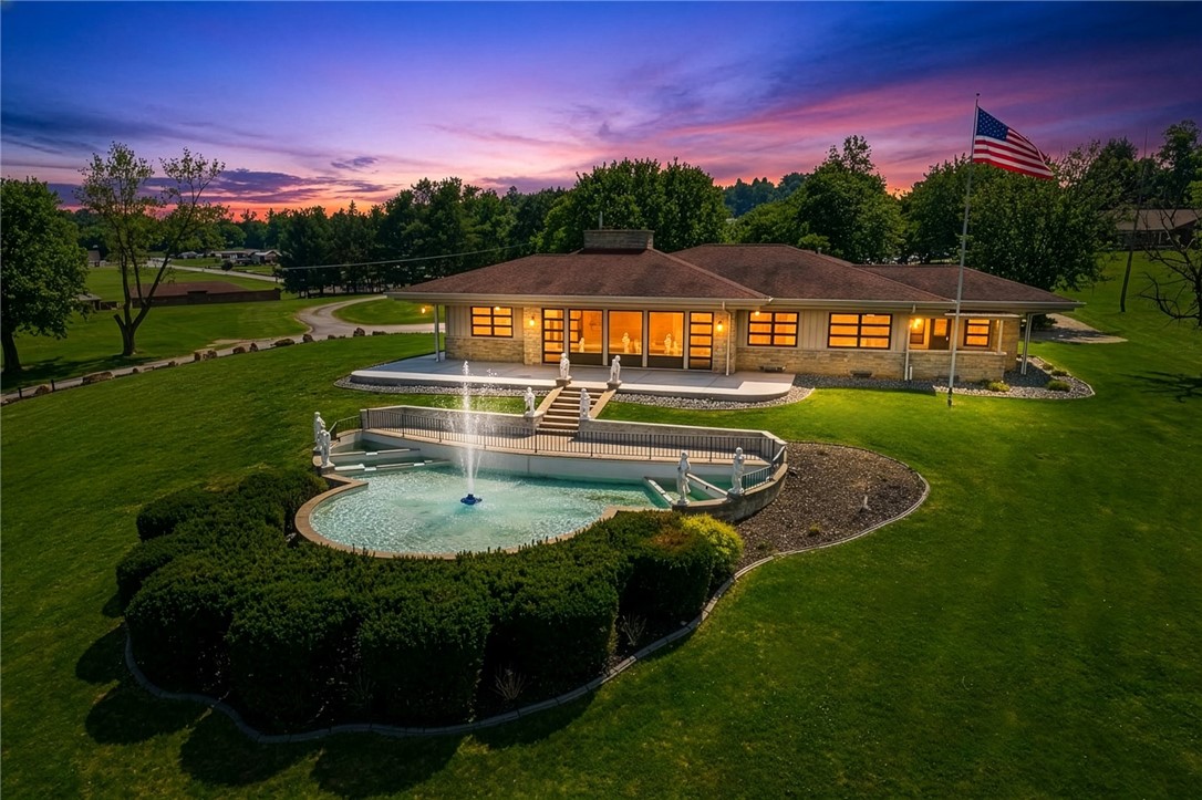 Photo 1 of 47 — 102 Peasant Village Ln, Belle Vernon, PA 15012