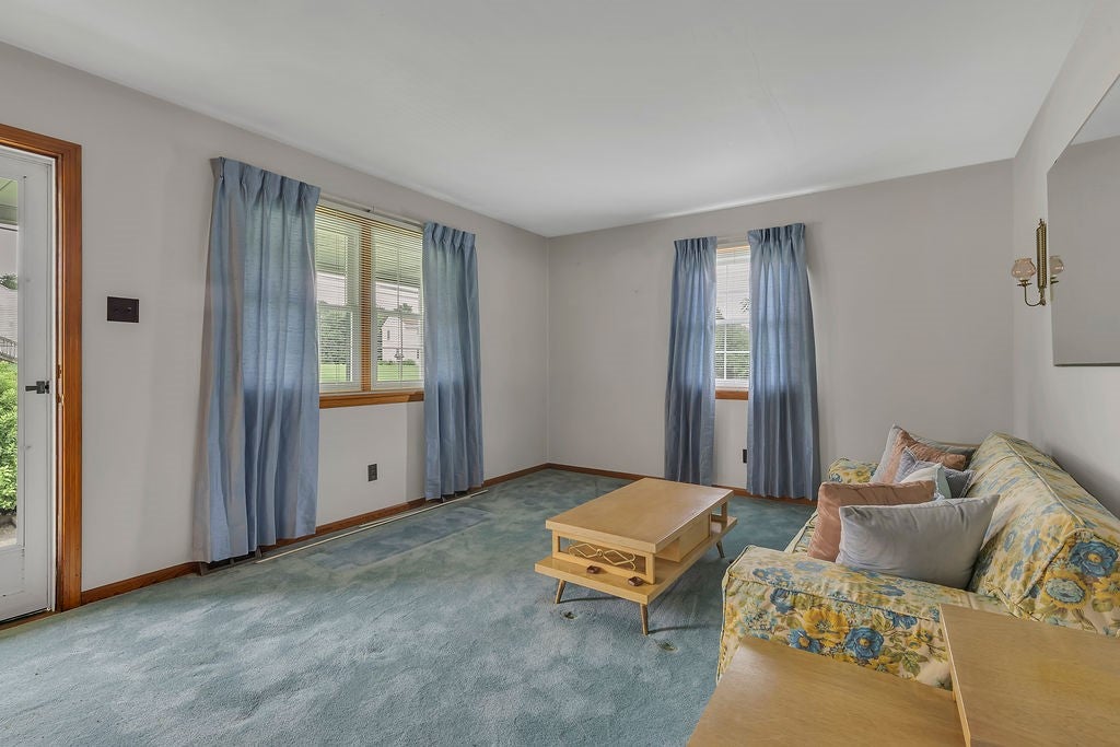 324 Pleasant Drive