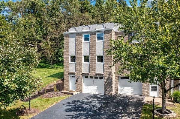 313 JOAN OF ARC CT, CLAIRTON, PA 15025 - Image ab32d44b251b0e5f8f2e2d9ecb740839/3034252812