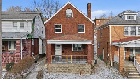 Photo of 713 Norwich Ave, Pittsburgh, PA 15226 (MLS # 1737249)