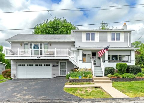 Photo of 216 S 12th St, Connellsville, PA 15425 (MLS # 1751270)