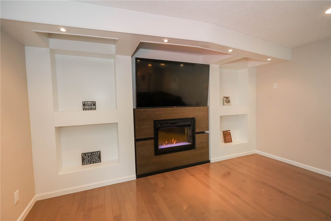 Pine Twp - Mer, Pennsylvania 16127, United States, 4 Bedrooms Bedrooms, ,3 BathroomsBathrooms,Residential,Contingent,121994