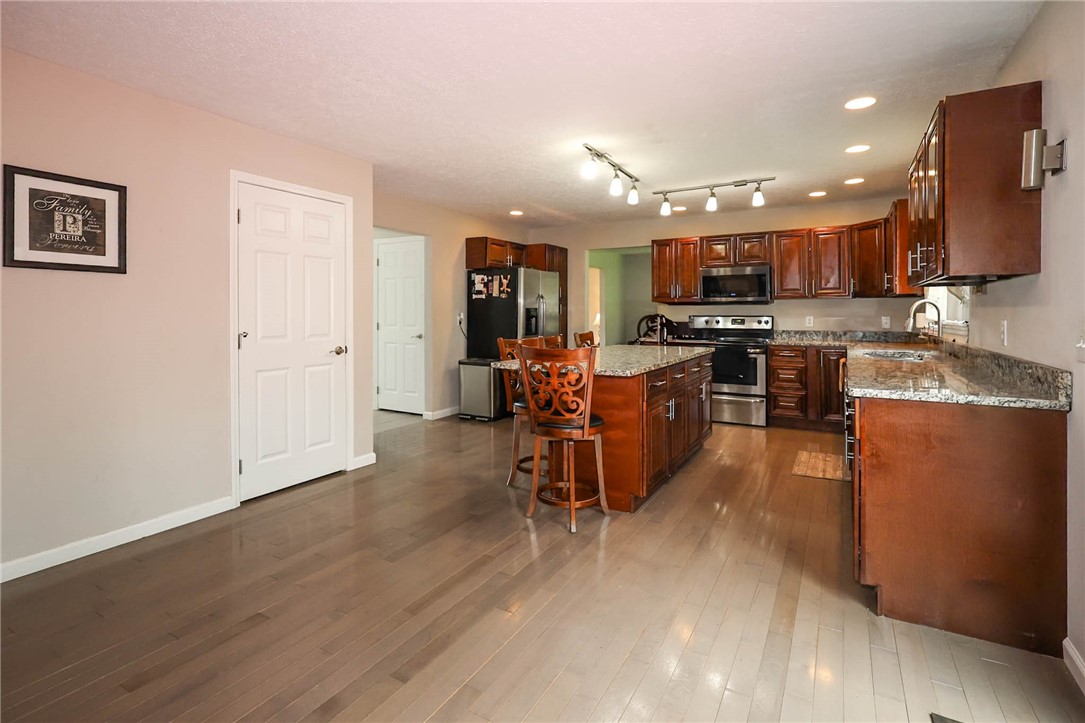 Pine Twp - Mer, Pennsylvania 16127, United States, 4 Bedrooms Bedrooms, ,3 BathroomsBathrooms,Residential,Contingent,121994