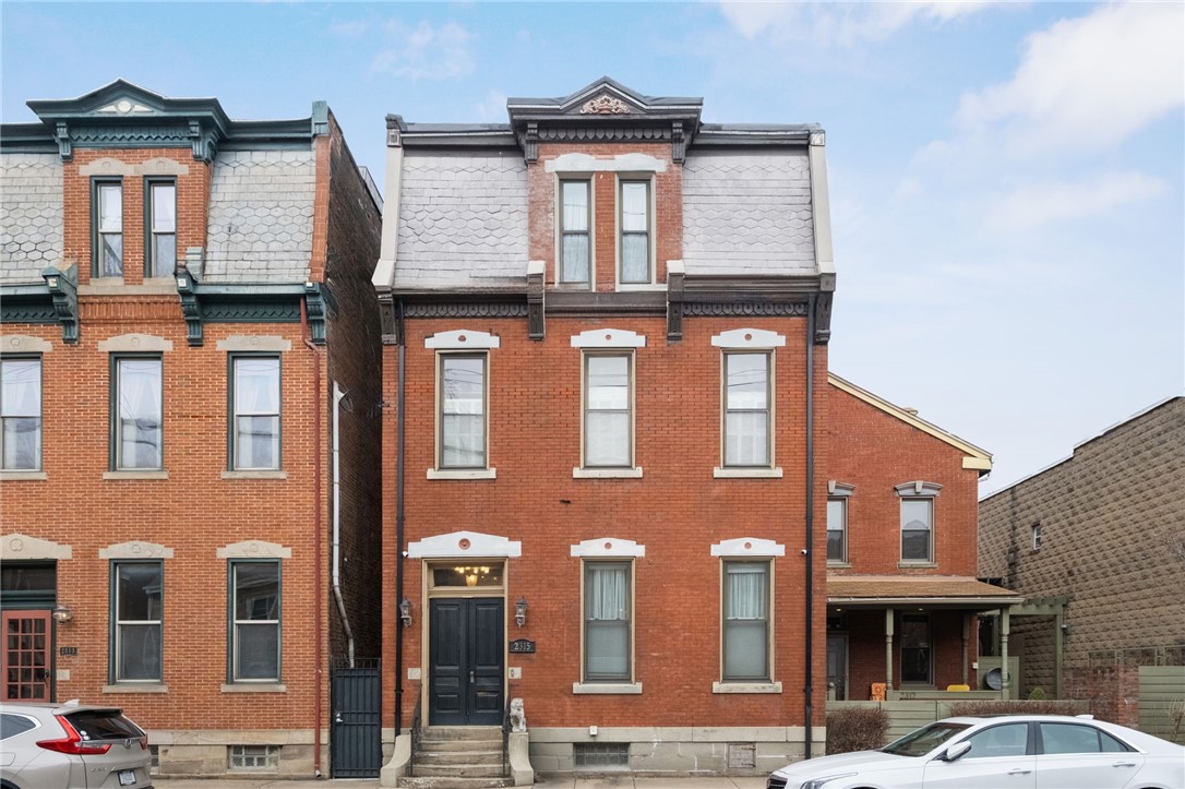 2315 Sarah St