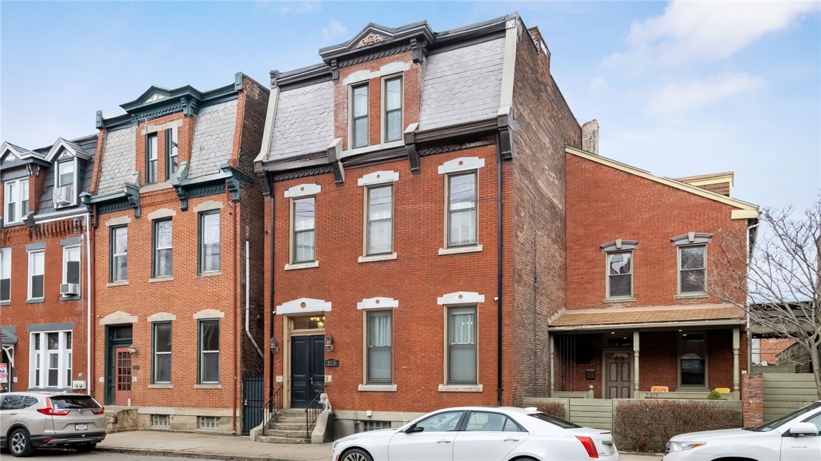 2315 Sarah St