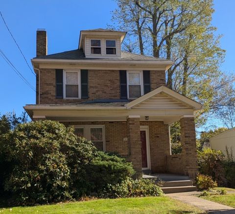 Photo of 611 Audubon Ave, Pittsburgh, PA 15228 (MLS # 1729459)