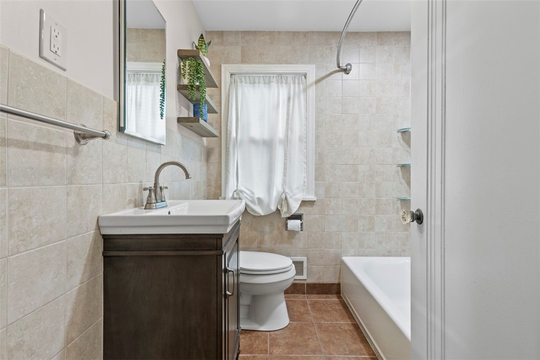 Economy, Pennsylvania 15042, United States, 2 Bedrooms Bedrooms, ,1 BathroomBathrooms,Residential,Active,162168