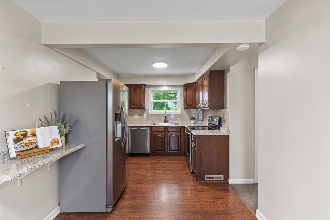 Economy, Pennsylvania 15042, United States, 2 Bedrooms Bedrooms, ,1 BathroomBathrooms,Residential,Active,162168