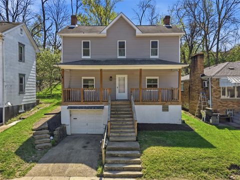 Photo of 1014 Mclaughlin Run Rd, Bridgeville, PA 15017 (MLS # 1749940)