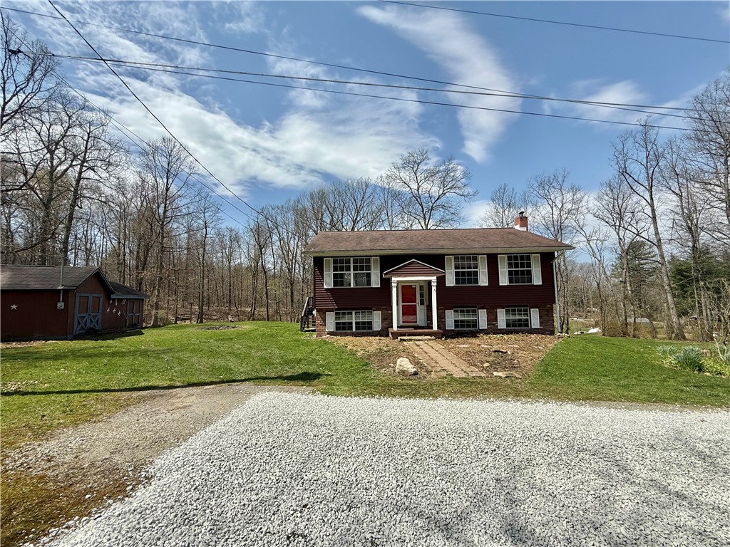 Ligonier Twp, Pennsylvania 15658, United States, 2 Bedrooms Bedrooms, ,1 BathroomBathrooms,Residential,Contingent,112742