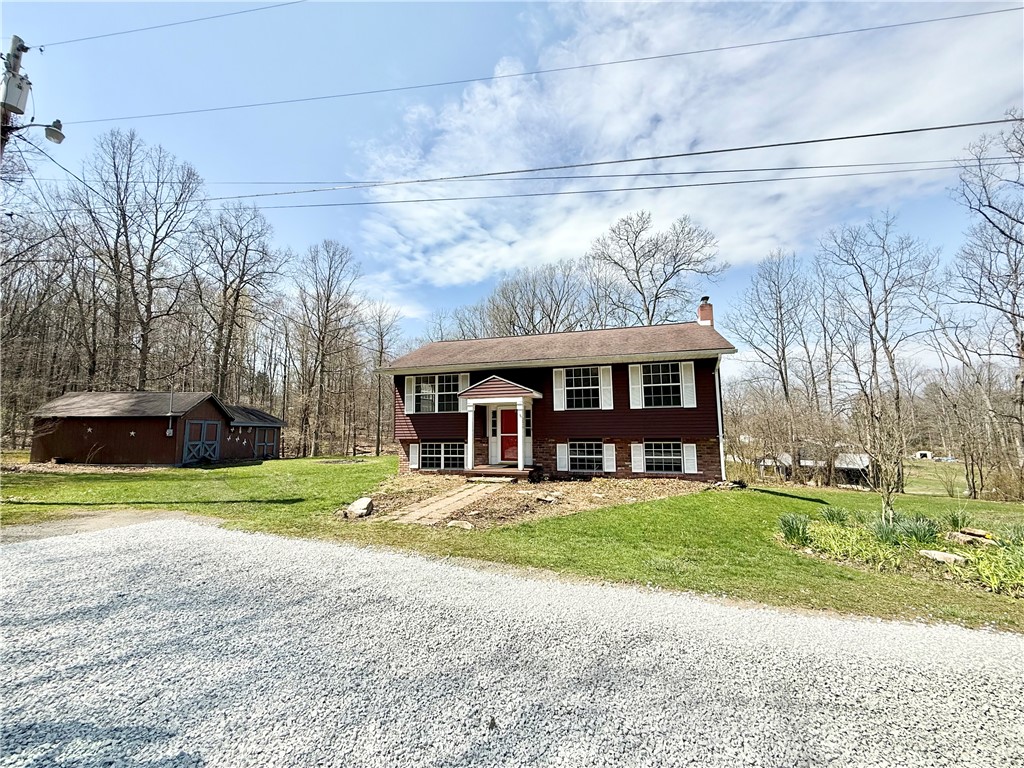 Ligonier Twp, Pennsylvania 15658, United States, 2 Bedrooms Bedrooms, ,1 BathroomBathrooms,Residential,Contingent,112742