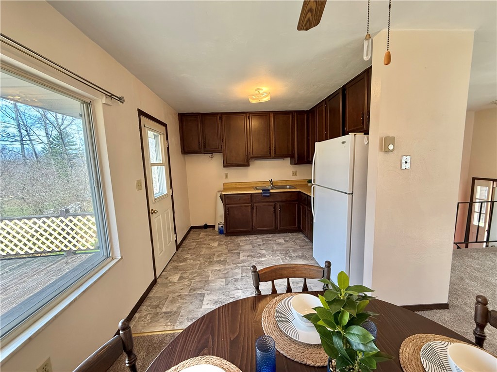 Ligonier Twp, Pennsylvania 15658, United States, 2 Bedrooms Bedrooms, ,1 BathroomBathrooms,Residential,Contingent,112742