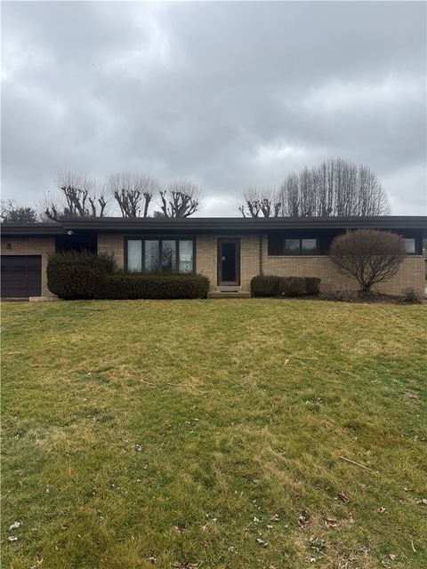 Photo of 490 Sylvan Dr, Washington, PA 15301 (MLS # 1742600)