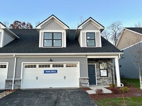 Photo of 1217 Autumn Woods Dr, Evans City, PA 16033 (MLS # 1732434)