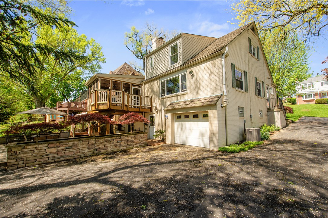 Mt. Lebanon, Pennsylvania 15228, United States, 4 Bedrooms Bedrooms, ,3 BathroomsBathrooms,Residential,Contingent,159997