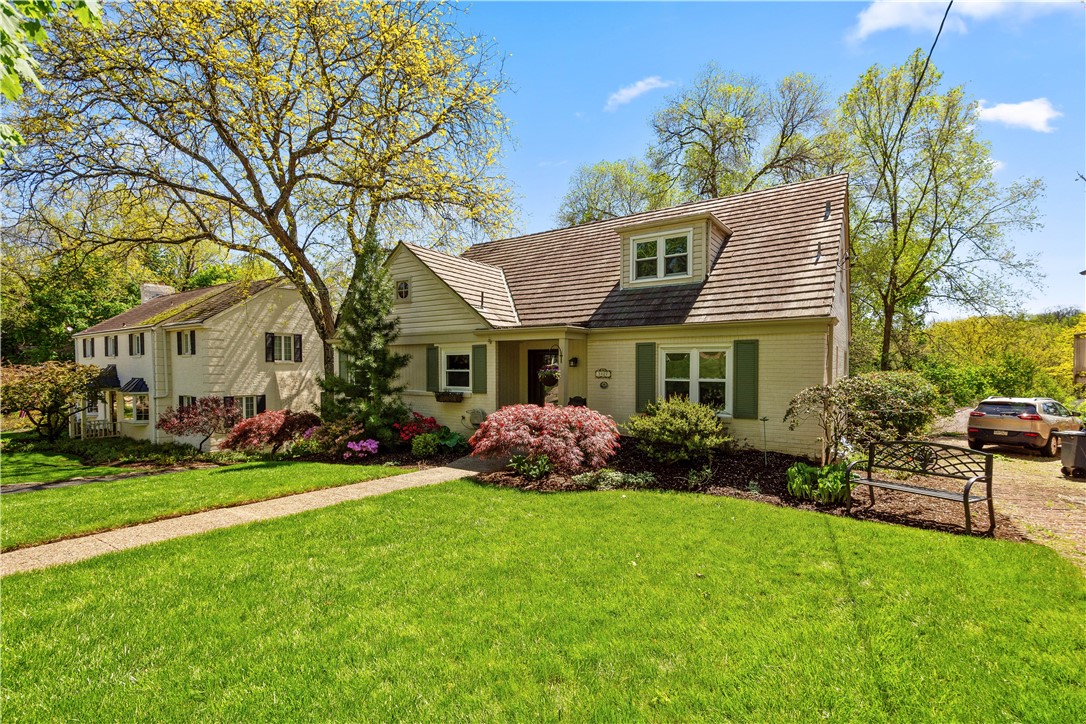 Mt. Lebanon, Pennsylvania 15228, United States, 4 Bedrooms Bedrooms, ,3 BathroomsBathrooms,Residential,Contingent,159997