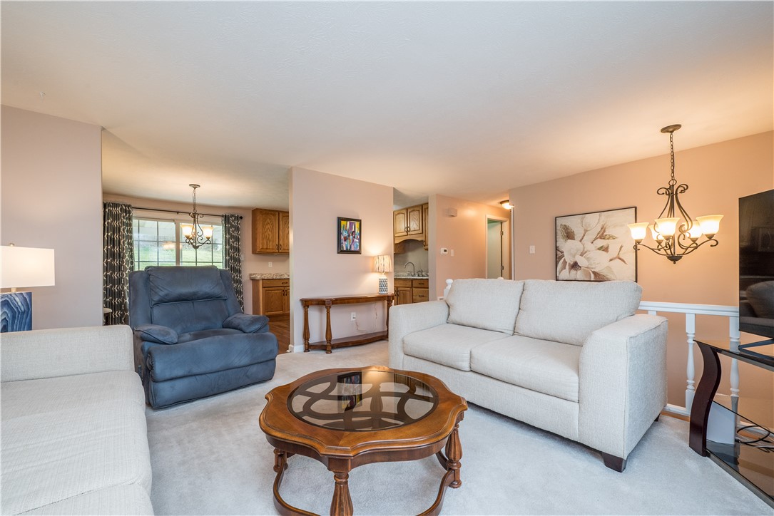 South Park, Pennsylvania 15129, United States, 3 Bedrooms Bedrooms, ,2 BathroomsBathrooms,Residential,Contingent,252272