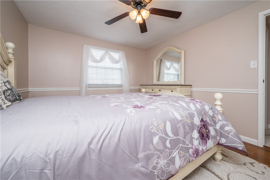 South Park, Pennsylvania 15129, United States, 3 Bedrooms Bedrooms, ,2 BathroomsBathrooms,Residential,Contingent,252272