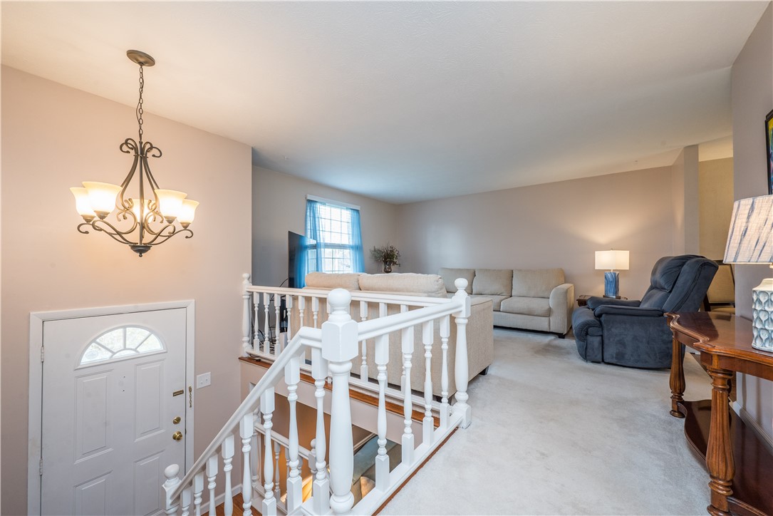 South Park, Pennsylvania 15129, United States, 3 Bedrooms Bedrooms, ,2 BathroomsBathrooms,Residential,Contingent,252272