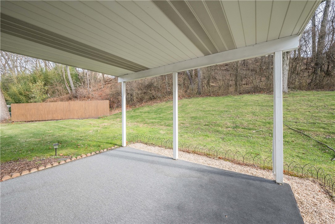 South Park, Pennsylvania 15129, United States, 3 Bedrooms Bedrooms, ,2 BathroomsBathrooms,Residential,Contingent,252272