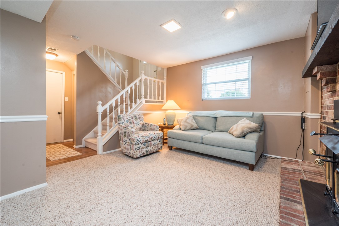 South Park, Pennsylvania 15129, United States, 3 Bedrooms Bedrooms, ,2 BathroomsBathrooms,Residential,Contingent,252272