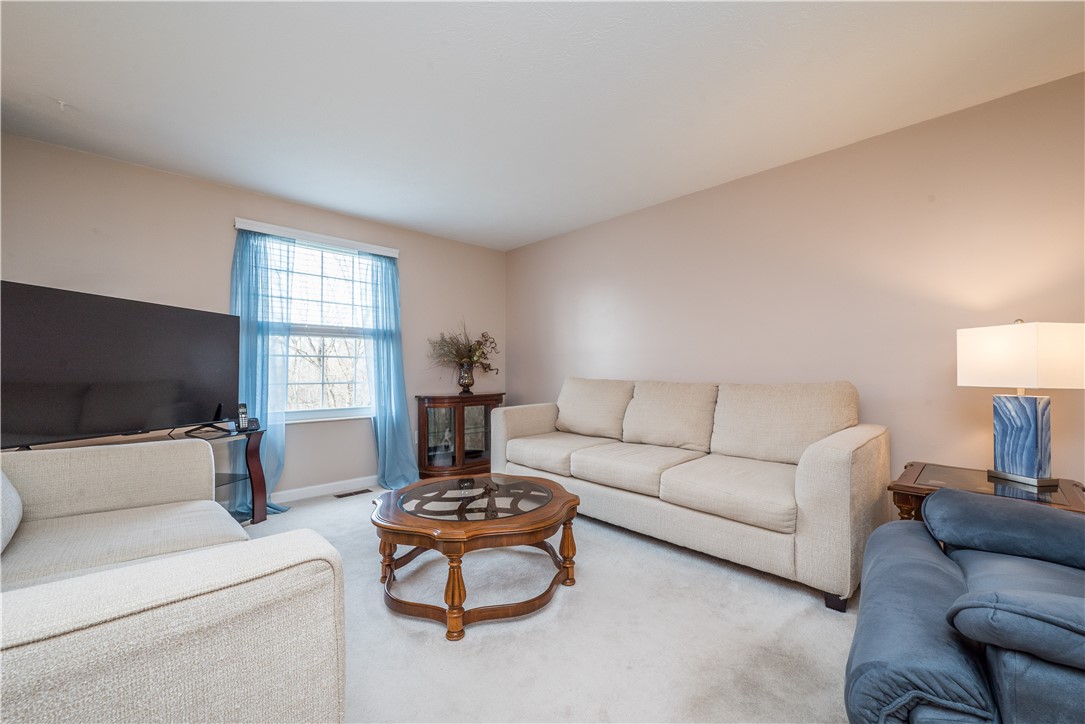 South Park, Pennsylvania 15129, United States, 3 Bedrooms Bedrooms, ,2 BathroomsBathrooms,Residential,Contingent,252272