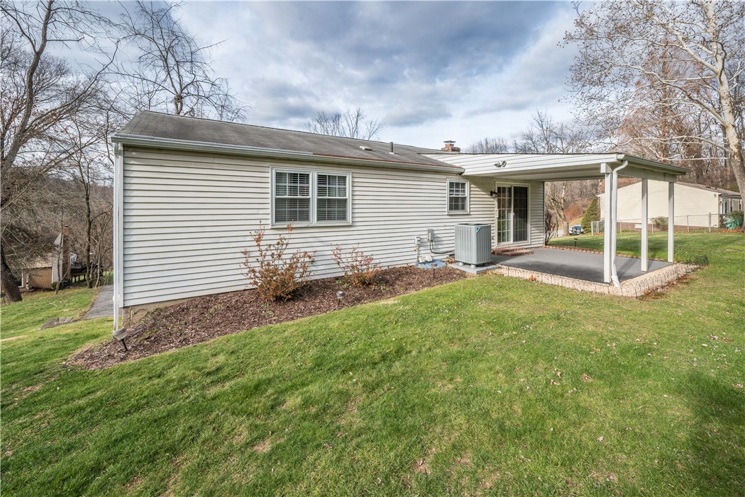 South Park, Pennsylvania 15129, United States, 3 Bedrooms Bedrooms, ,2 BathroomsBathrooms,Residential,Contingent,252272