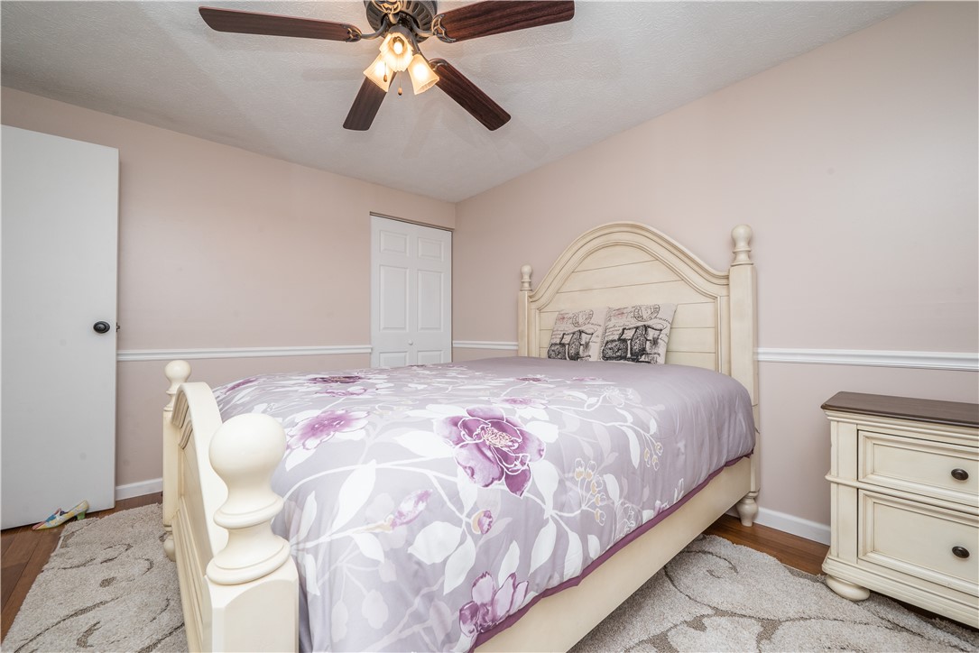 South Park, Pennsylvania 15129, United States, 3 Bedrooms Bedrooms, ,2 BathroomsBathrooms,Residential,Contingent,252272