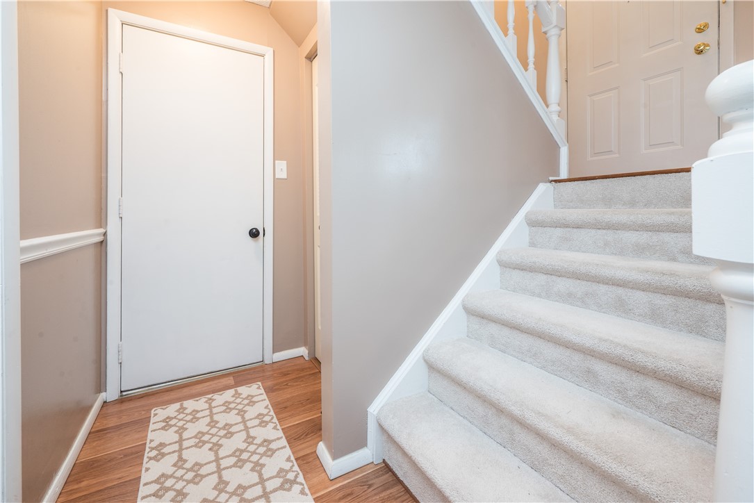 South Park, Pennsylvania 15129, United States, 3 Bedrooms Bedrooms, ,2 BathroomsBathrooms,Residential,Contingent,252272