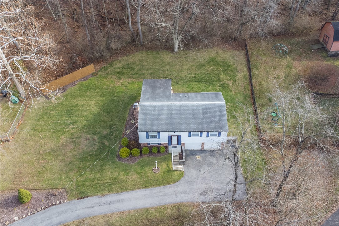 South Park, Pennsylvania 15129, United States, 3 Bedrooms Bedrooms, ,2 BathroomsBathrooms,Residential,Contingent,252272