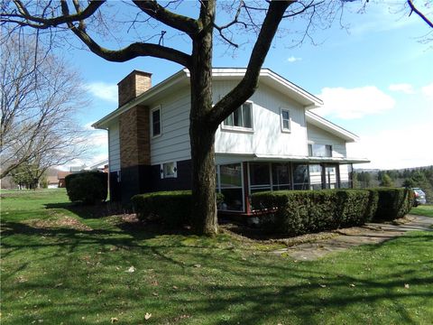 Photo of 171 Holly Ln, Somerset, PA 15501 (MLS # 1746510)