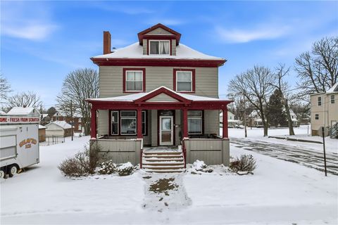 Photo of 362 S Oakland Ave, Sharon, PA 16146 (MLS # 1735435)