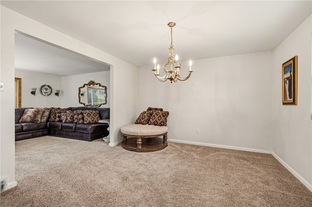 7 Cameron Dr