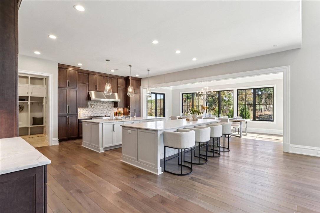 Marshall, Pennsylvania 15005, United States, 7 Bedrooms Bedrooms, ,9 BathroomsBathrooms,Residential,Pending,251108