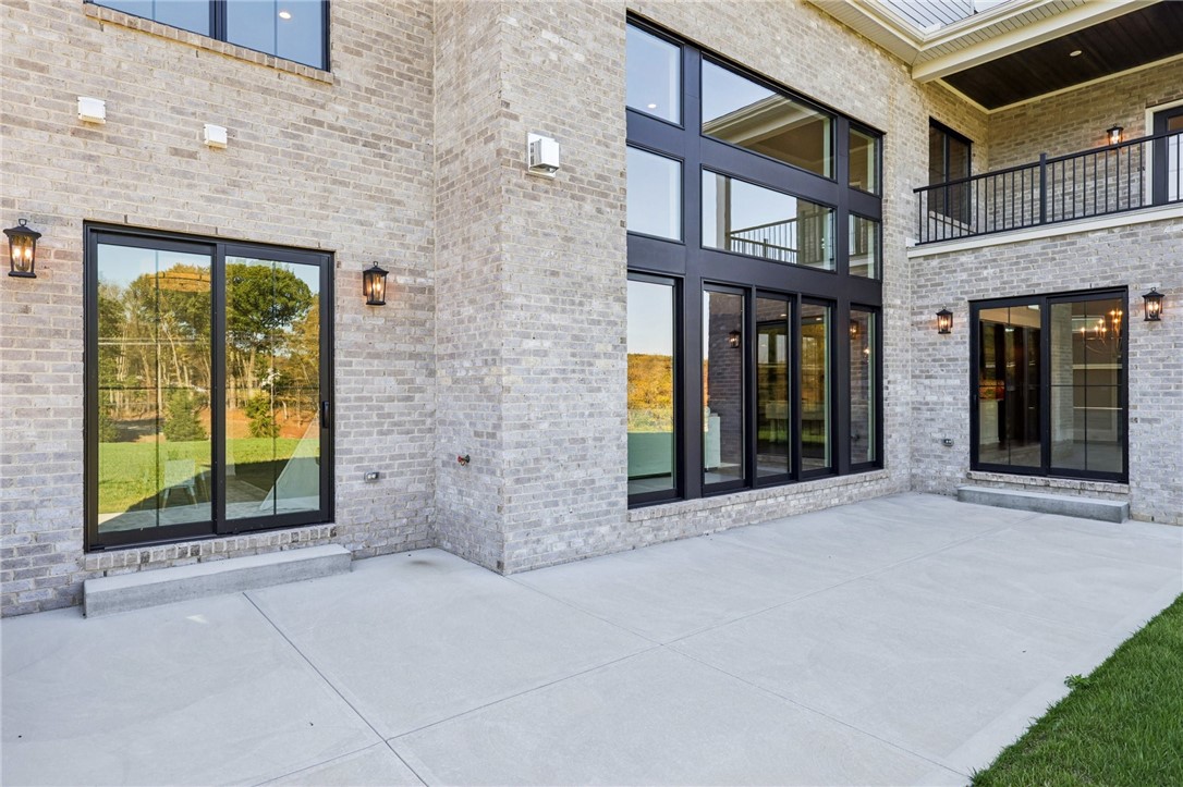 Marshall, Pennsylvania 15005, United States, 7 Bedrooms Bedrooms, ,9 BathroomsBathrooms,Residential,Pending,251108