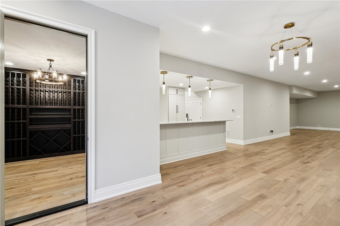 Marshall, Pennsylvania 15005, United States, 7 Bedrooms Bedrooms, ,9 BathroomsBathrooms,Residential,Pending,251108