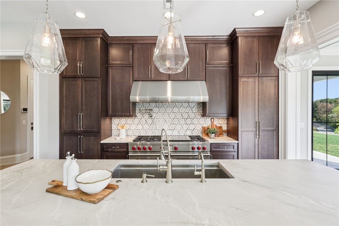 Marshall, Pennsylvania 15005, United States, 7 Bedrooms Bedrooms, ,9 BathroomsBathrooms,Residential,Pending,251108